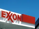 ExxonMobil demanda la nueva tasa de solidaridad a las petroleras de la UE.