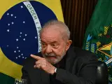 El Presidente de Brasil, Luiz Inacio Lula da Silva, participa de una reunión con gobernadores en el Palacio de Planalto, en Brasília, EL 9 de enero de 2023.
