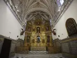 Detalle del retablo mayor, obra de Juan Martínez Montañez, de la iglesia del antiguo convento de Santa Clara, en Sevilla.