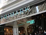 Los empleados de Primark salen a las calles para pedir subidas salariales