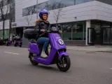 Las comunidades en las Cabify amplía su oferta de motos de alquiler este lunes