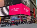 T-Mobile adquiere la firma telefónica Ka'ena por 1.350 millones de dólares.