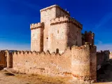 Castillo fortificado medieval y ruinas, en Tur&eacute;gano (Provincia de Segovia)