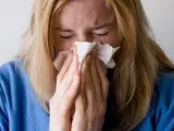 Los estornudos son frecuentes entre los pacientes de alergia.