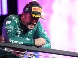 Alonso disfruta del podio que le arrebató la FIA tras el GP de Arabia.