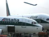 Alitalia deberá devolver los préstamos de 400 y 900 millones que concedió Roma