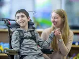 Un joven con par&aacute;lisis cerebral que no puede andar.