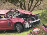 Los jóvenes fallecidos a primera hora de este sábado en el accidente de tráfico de Xove (Lugo) son dos chicos de 18 y 19 años, una chica de 18 años y otra menor de edad; mientras que el conductor, que está herido grave, es un joven de 19 años, la misma edad que el sexto ocupante que iba el en el vehículo y cuyo estado no reviste gravedad.