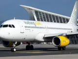 Vueling se reorganiza para afrontar la huelga de tripulantes de cabina en Francia.