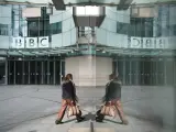 El presidente de la BBC dimite por facilitar un crédito al exprimer ministro Johnson