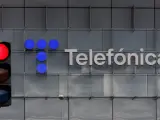 Telefónica se deja casi un 2,5% y lidera las caídas del Ibex tras presentar resultados