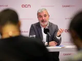 Jaume Collboni respondiendo a las pregunrs de los periodistas este miércoles.