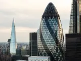 Reino Unido acusa a cinco grandes bancos de distribuir datos sobre bonos en chats