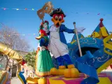 Una carroza del dibujo animado 'El pájaro Loco' el día de la inauguración del PortAventura World 2023