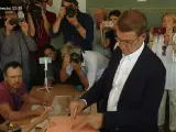 Feijóo votando en Madrid.