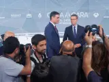 Pedro S&aacute;nchez y Alberto N&uacute;&ntilde;ez Feij&oacute;o antes de su debate 'cara a cara' el pasado 10 de julio.