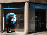 Sabadell lanza una nueva oferta para ganar hasta 125 euros invitando a amigos