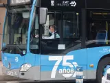 Un conductor de un autobús de la EMT