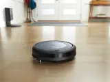 Bruselas advierte a Amazon por la compra de iRobot, fabricante de las Roomba