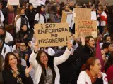 Enfermeras protestando en Plaça Sant Jaume.