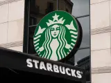Una cafetería de la franquicia Starbucks en Barcelona, a 7 de agosto de 2023, en Barcelona