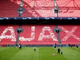 El Ajax cesa a su director ejecutivo por hacer uso de "información privilegiada".