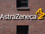 Astrazeneca sube en bolsa tras aumentar su dividendo un 7%, hasta 9.600 millones.