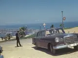 Imagen de archivo de un Mercedes Benz circulando en los años 60 por Palma de Mallorca.