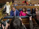 El presidente del Gobierno, Pedro Sánchez; la vicepresidenta primera y ministra de Hacienda, María Jesús Montero, y la vicepresidenta tercera y ministra para la Transición Ecológica y el Reto Demográfico, Teresa Ribera, durante la sesión de control al Gobierno en el Congreso de los Diputados.