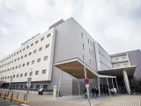 Acceso principal al Hospital de Manises (Valencia).