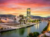 Imagen del Guggenheim y la Ría de Bilbao, que delimitan la ZBE de la ciudad.