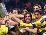 El Parma fue uno de los equipos más potentes de Italia en los 90 y los 2000 y ganó dos Copas de la UEFA con estrellas como Cannavaro, Buffon, Crespo o Thuram. Sin embargo, en 2015 se declaró en bancarrota y desapareció. Fue refundado y consiguió alcanzar de nuevo la Serie A.