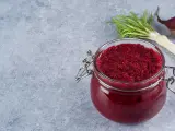 Salsa ketchup de remolacha, una receta saludable y muy colorida.