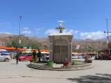 Puesto de seguridad a la entrada de la carretera que conduce a las ruinas de una estatua de Buda de 1.500 a&ntilde;os de antig&uuml;edad en Bamiy&aacute;n, Afganist&aacute;n.