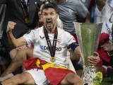 Jes&uacute;s Navas celebra la Europa League ganada por el Sevilla en 2023.