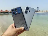 POCO y Xiaomi han presentado en Dubái el POCO F6 Pro (izda.) y el POCO F6