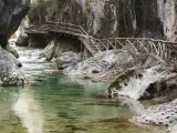 La ruta senderista del río Borosa es una de las más atractivas del Parque Natural de las Sierras de Cazorla, Segura y Las Villas, ya que es fácil y ofrece una combinación perfecta de naturaleza y aventura.