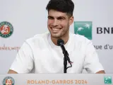 Carlos Alcaraz en la rueda de prensa previa a Roland Garros.