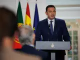 El primer ministro de la República de Portugal, Luís Montenegro, comparece en una rueda de prensa