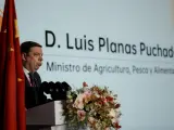 Shanghai (China), 29/05/2024.- Spanish Minister of Agriculture, Fisheries and Food, Luis Planas Puchades, speaks during the opening ceremony of the SIAL Shanghai Expo, in Shanghai, China, 29 May 2024. SIAL (in French 'Salon International De L'Alimentation', lit. 'International Food Exhibition') runs from 28 to 30 May 2024 and according to the organizer, anticipates that about 5,000 exhibitors from over 70 countries and regions, and more than 180,000 professionals from over 110 countries will join the show. EFE/EPA/ALEX PLAVEVSKI