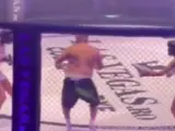 Un combate de MMA entre un hombre y dos mujeres en la Sala Polivalente de Bucarest ha encendido el debate en toda Europa.