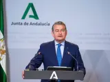 El consejero andaluz de la Presidencia, Interior, Diálogo Social y Simplificación Administrativa, Antonio Sanz, en rueda de prensa tras el Consejo de Gobierno.