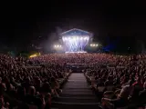 Gradas y escenario de un concierto de 'Noches del Botánico'.