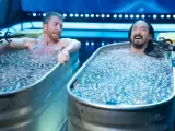 Pablo Motos y Steve Aoki superan el reto de aguantar varios minutos en una bañera llena de hielo: "El primero siempre es muy difícil"