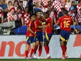 La selección española celebra el gol de Morata ante Croacia.