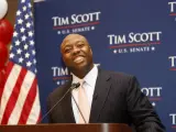 El senador Tim Scott, republicano por Carolina del Sur, habla a sus partidarios tras ganar su carrera al Senado (Archivo).