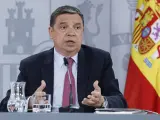 Luis Planas, ministro de Agricultura, Pesca y Alimentación durante la rueda de prensa posterior al Consejo de Ministros