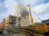 Comienza la demolición de la torre de Mapfre en Triana, donde irá un edificio de viviendas