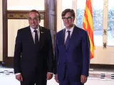 El presidente del Parlament, Josep Rull, junto al primer secretario del PSC, Salvador Illa, durante la ronda de contactos.