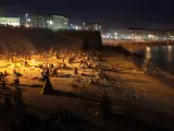 Imagen recurso de una noche de San Juan en la playa.